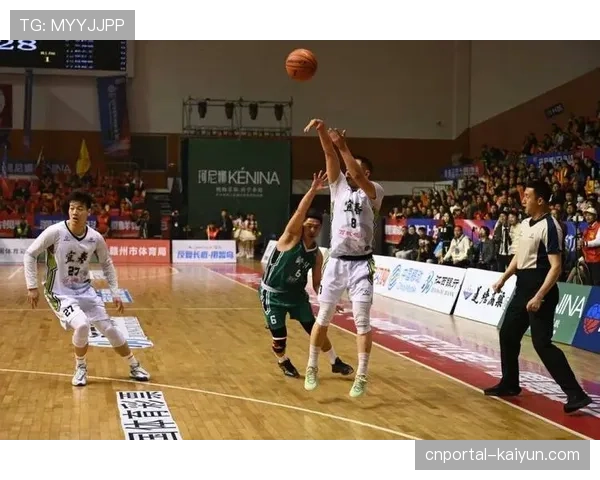 学院公园天鹰丹尼斯31分5篮板9助攻 全场最高分却出现5次失误